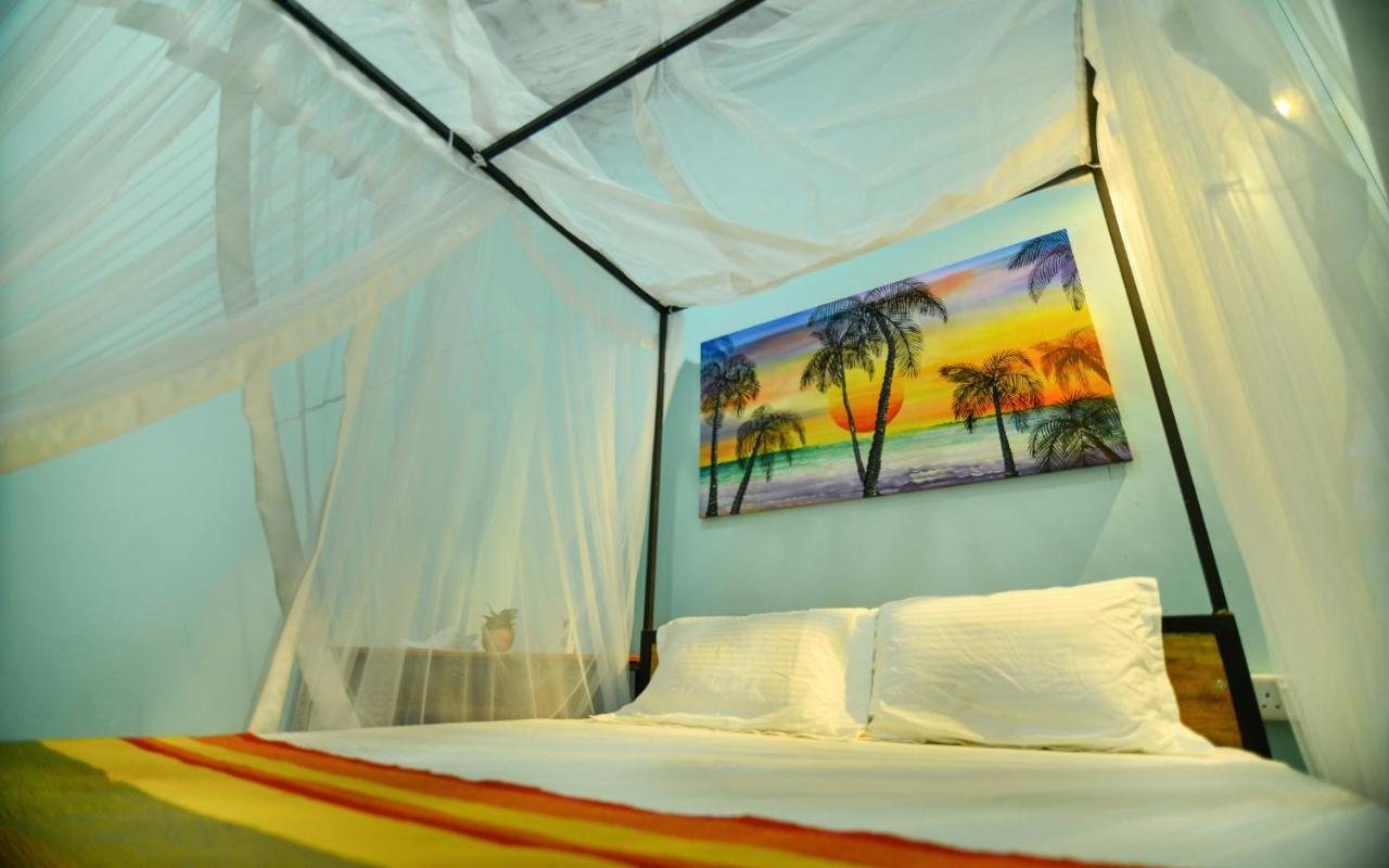 Palm Leaf Surf Cafe Hotell Galle Exteriör bild
